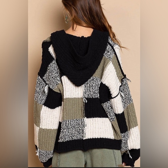 New POL Chenille Hooded Color Block Button Down Cardigan Sweater Size Large - Picture 4 of 6